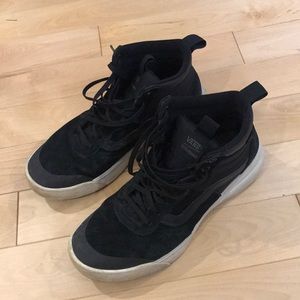 Vans Ultrarange boots size 9.5